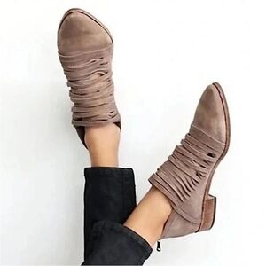 Free People Lost Valley Distressed Brown Leather Pointy Western Boots 38 7.5